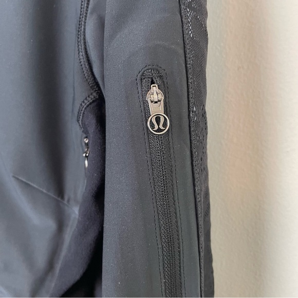 Lululemon Run: Draft Dodger Jacket Size 8 - Picture 16 of 16